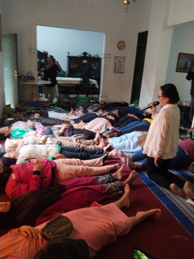 Meditasi Ojol Wanita
